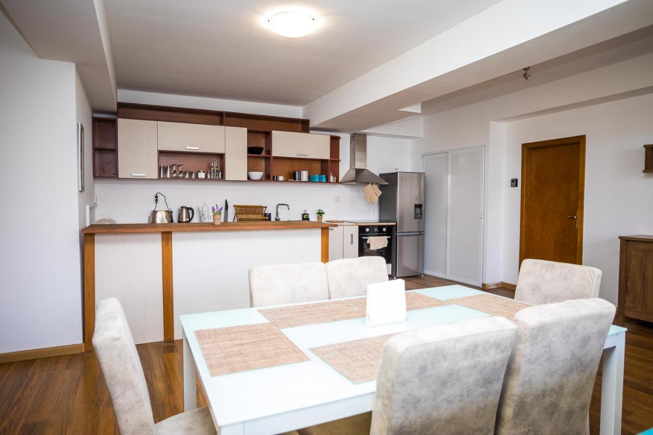Old City Square Apartment Ловеч Экстерьер фото